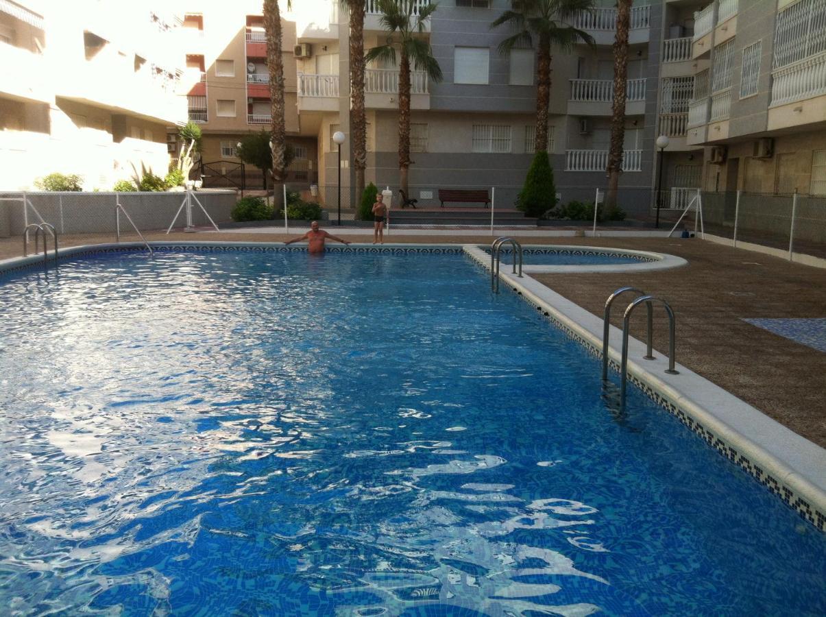 Exceptionnel Appartement En Espagne Torrevieja Esterno foto